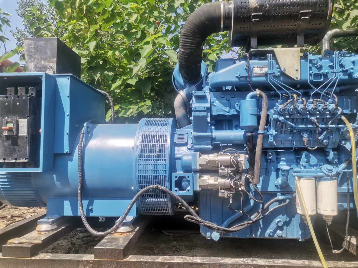 威远详细说明降低 800kW 柴油发电机输出电流波动的方法